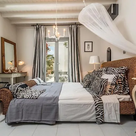 The White House By Fantasia * Mykonos Town