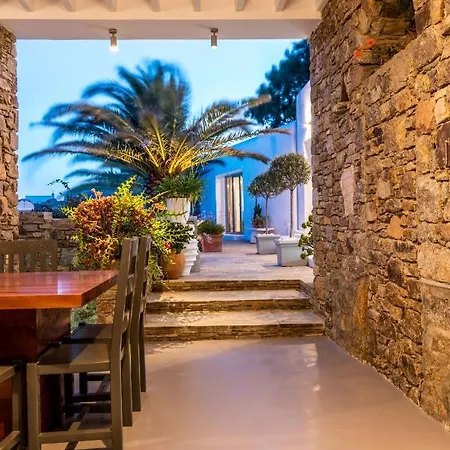 The White House By Fantasia Villas *