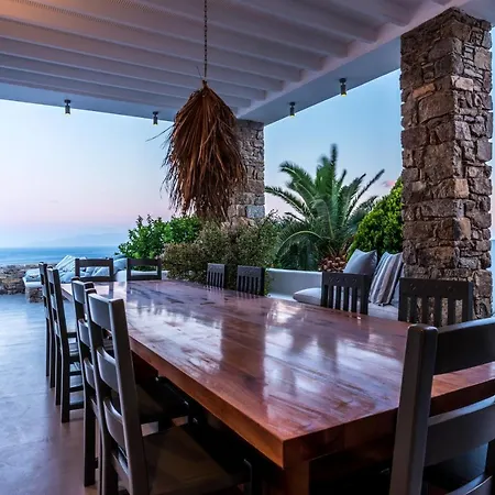 The White House By Fantasia Villas *